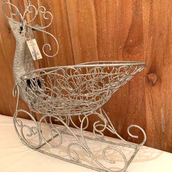 Pier 1 Silver Metal Glitter Reindeer Sleigh Basket Holiday Decor - Picture 4 of 8